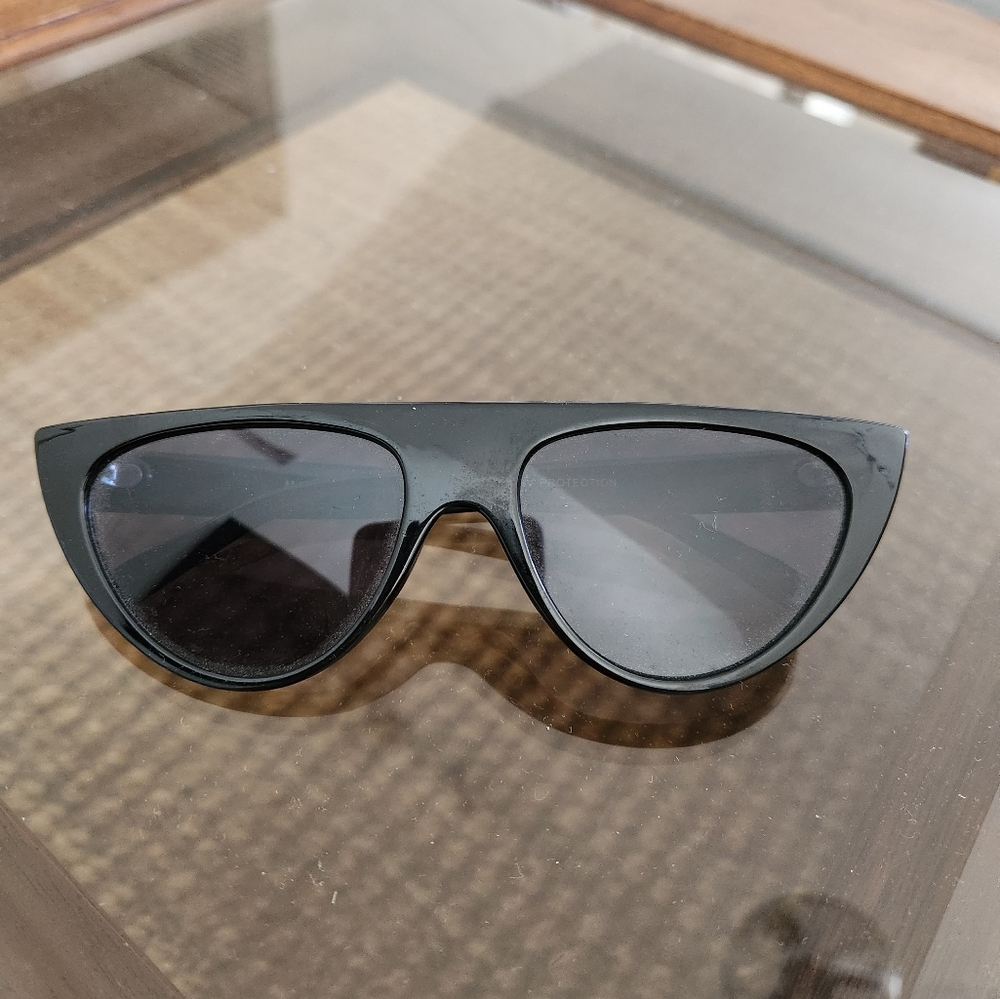 Black Cat-Eye Sunglasses